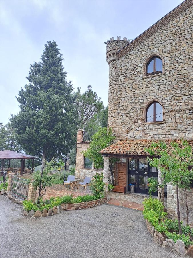 Hotel Lo Smeraldo Roccavivara Exterior foto